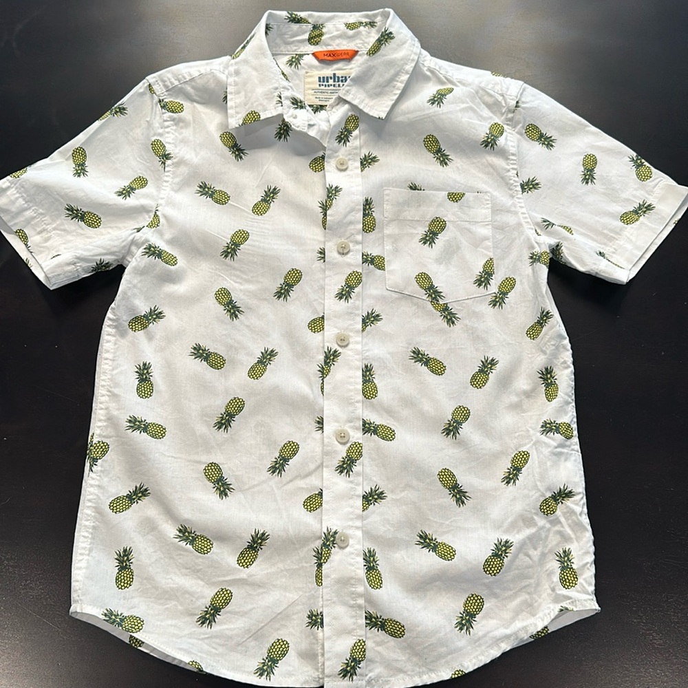 Urban Pipeline shirt sz youth small EUC